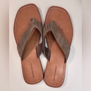 AVA by FRYE Company Fringe Sandal size 10